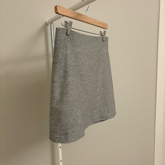 Aritzia Wilfred Mini Skirt - Size 8 - Picture 11 of 11